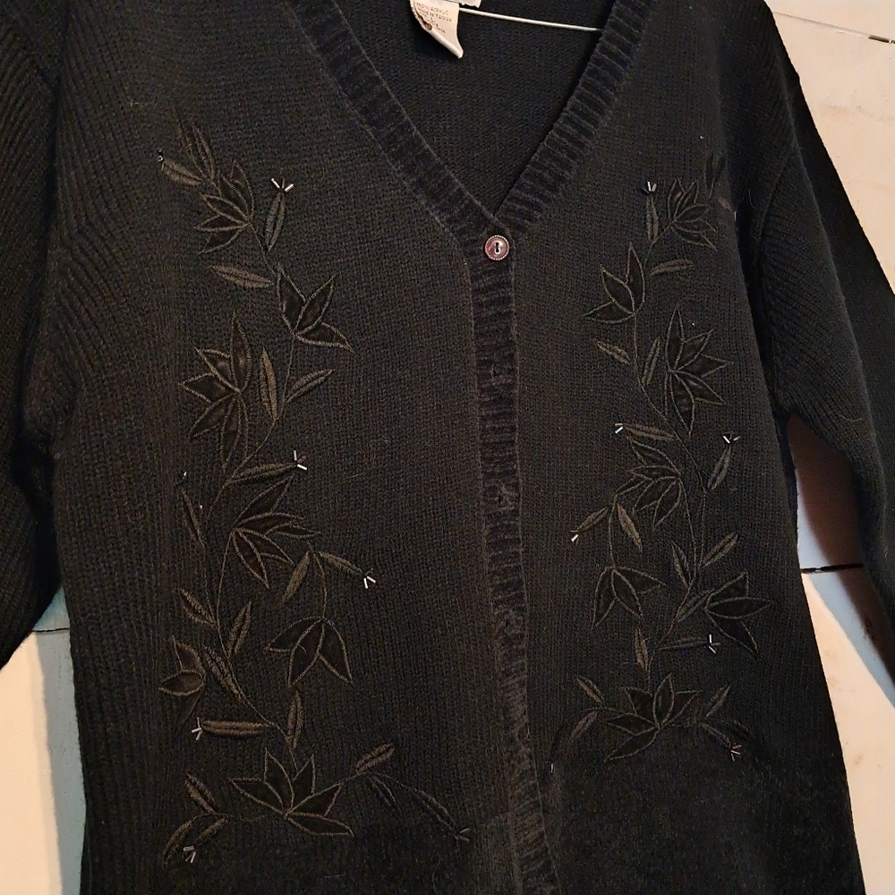 Vintage Jenny Women's Size Large Black Floral Embroidered Button Front Cardigan
